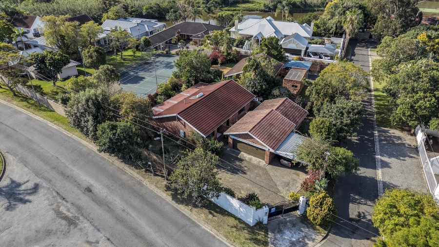 4 Bedroom Property for Sale in Nahoon Valley Park Eastern Cape